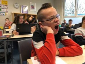 hoogbegaafdheid en bore-out of burn-out bij leerling die zich onderprikkeld voelt op school